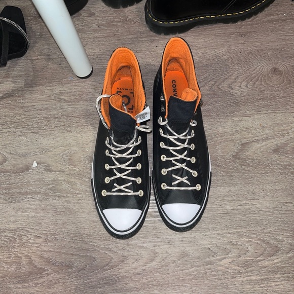 NIKE , SIZE12, BLACK - Picture 2 of 3